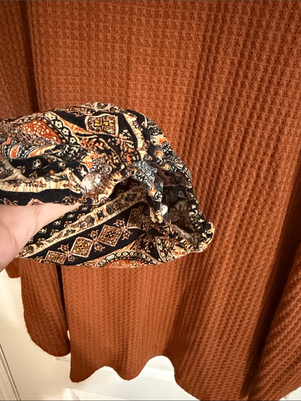 Rust Waffle-Knit Pullover with Paisley Balloon Sleeves - Picture 6 of 6